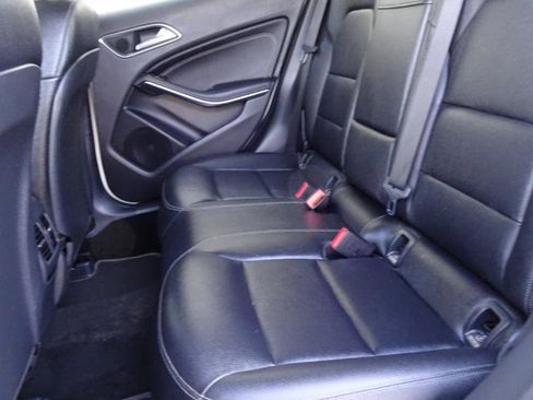 Used 2017 Mercedes-Benz GLA 250 4MATIC image 12