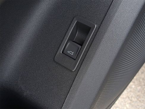 New 2025 Audi Q5 2.0T Premium Plus image 21