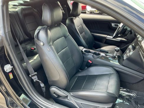 Used 2018 Ford Mustang GT Premium w/ Black Accent Package RWD image 21
