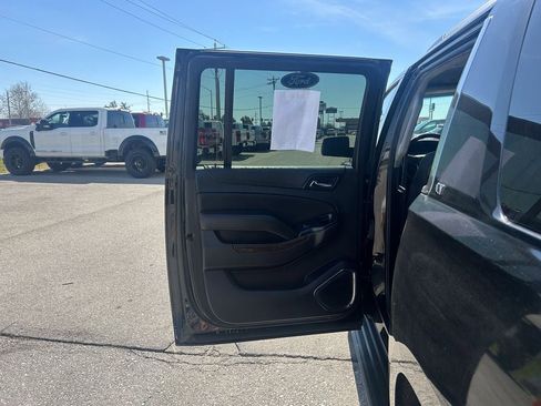 Used 2020 Chevrolet Suburban LT image 16