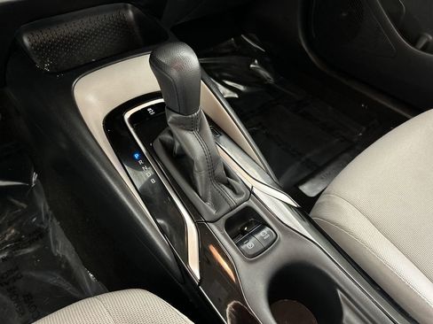 Used 2022 Toyota Corolla LE image 15