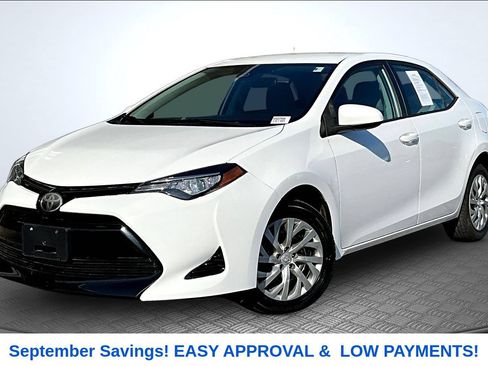 Used 2017 Toyota Corolla LE FWD image 1