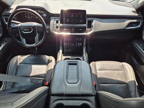 Used 2023 GMC Yukon XL SLT AWD/4WD image 19