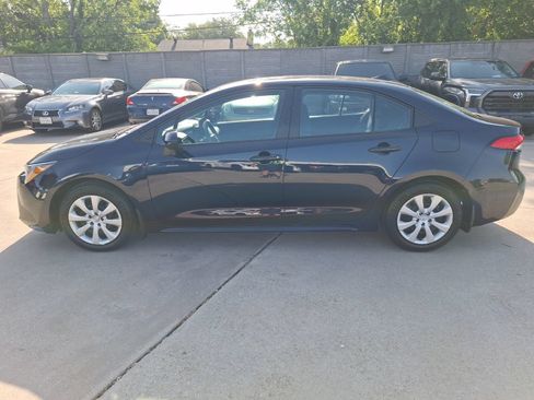 Used 2026 Toyota Corolla LE FWD image 3