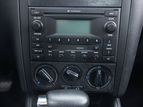 Used 2002 Volkswagen Jetta GLS FWD image 32