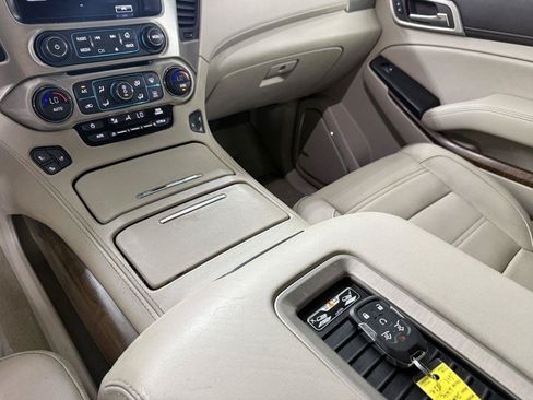 Used 2018 GMC Yukon XL Denali AWD/4WD image 24