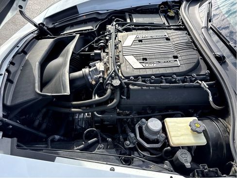 Used 2015 Chevrolet Corvette Z06 w/ 2LZ Preferred Equipment Group image 25