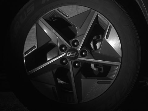 Used 2025 Hyundai Tucson SEL FWD image 13