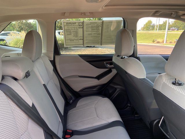 Used 2024 Subaru Forester Premium AWD/4WD image 22