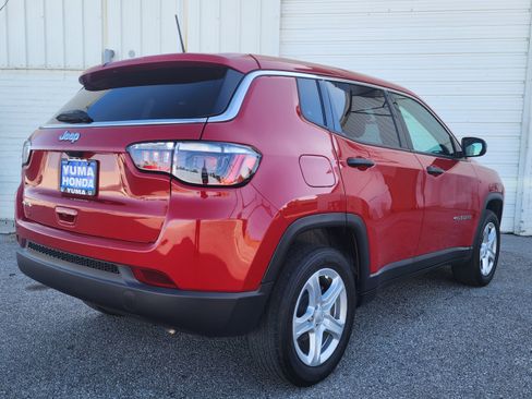 Used 2023 Jeep Compass Sport image 5