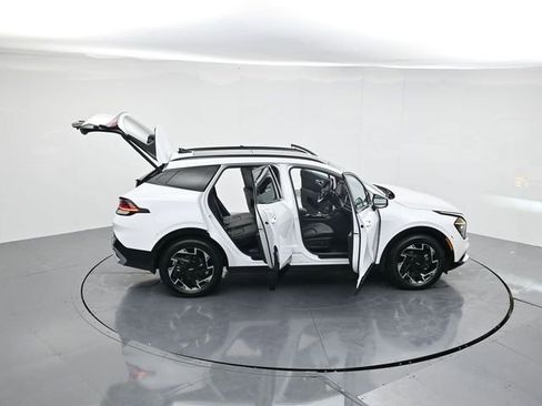 Used 2025 Kia Sportage SX image 47
