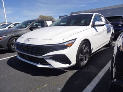 Used 2025 Hyundai Elantra SEL