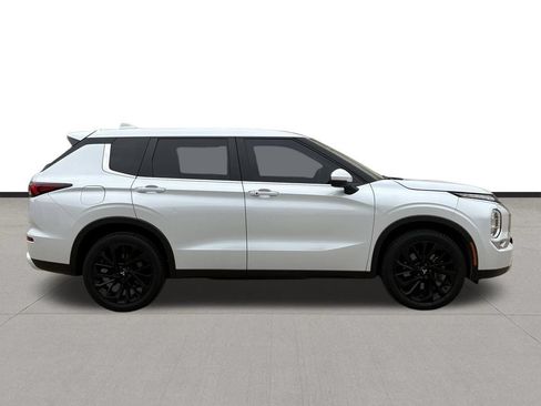 Used 2022 Mitsubishi Outlander SE FWD image 4