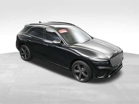 Used 2025 Genesis GV70 3.5T Sport w/ Sport Prestige Package AWD/4WD image 39