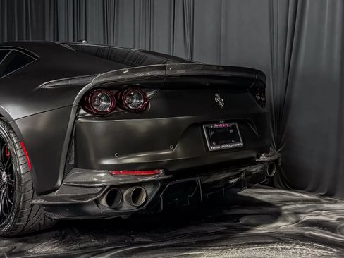 Used 2019 Ferrari 812 Superfast RWD image 7