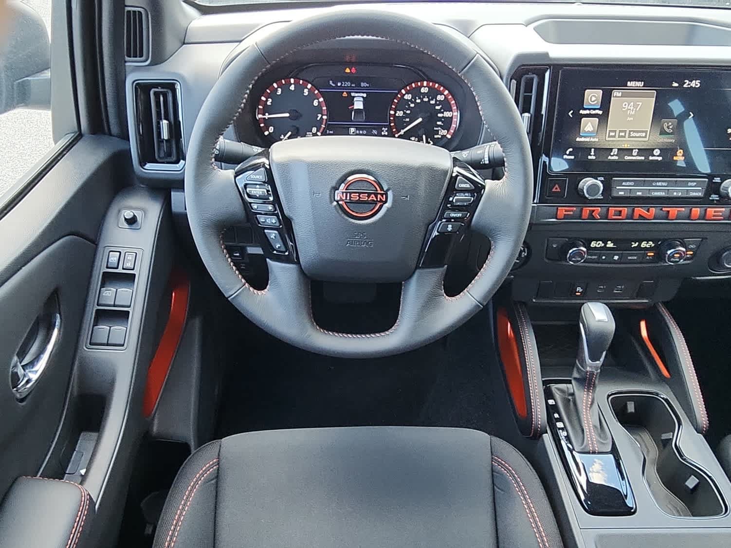 Used 2025 Nissan Frontier PRO-4X AWD/4WD image 8