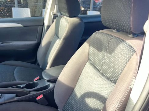 Used 2015 Nissan Sentra SR image 38