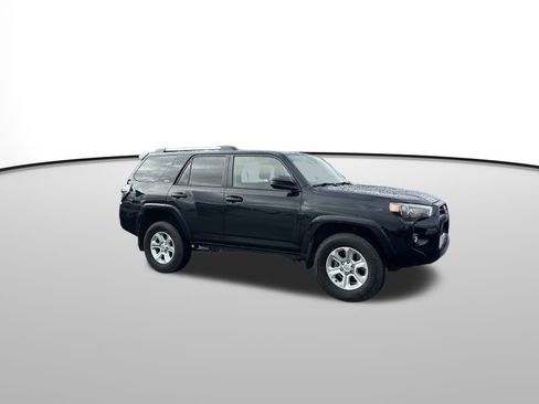 Used 2024 Toyota 4Runner SR5 image 7