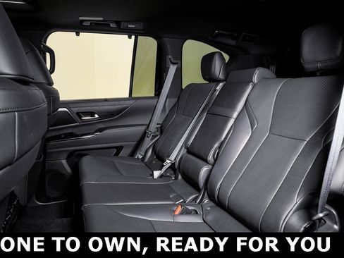 Used 2025 Lexus LX 700h Overtrail image 18