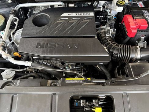 Used 2025 Nissan Rogue SV FWD image 33