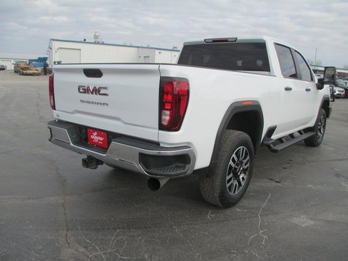 Certified 2022 GMC Sierra 2500 Pro w/ Convenience Package image 5