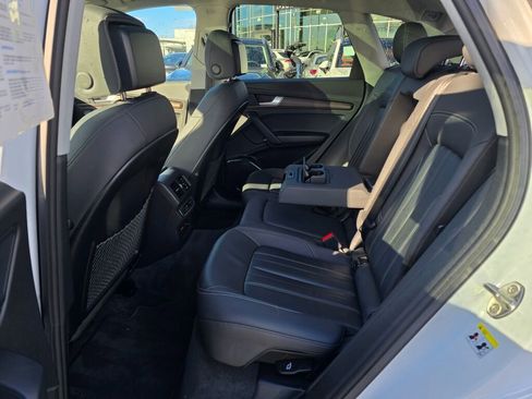 Used 2022 Audi Q5 2.0T Premium w/ Convenience Package image 19