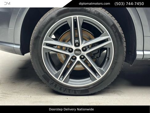 Used 2020 Audi SQ5 Premium Plus w/ Premium Plus Package AWD/4WD image 39