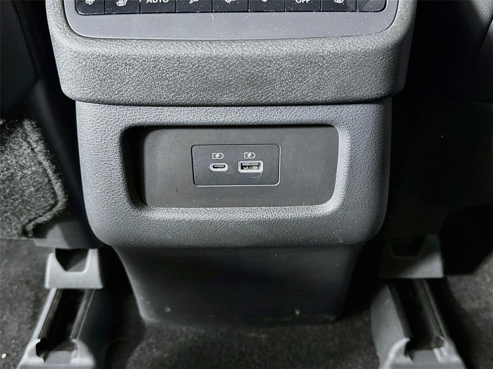Used 2024 Nissan Pathfinder SL w/ SL Premium Package FWD image 27