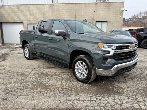 Used 2025 Chevrolet Silverado 1500 LT image 6