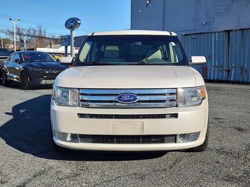 Used 2011 Ford Flex SEL w/ Rapid Spec Order Code image 2