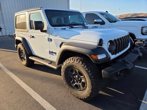 Used 2024 Jeep Wrangler Sport AWD/4WD image 2