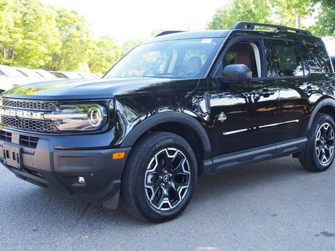 Certified 2025 Ford Bronco Sport Outer Banks w/ Outer Banks Tech Package+ image 3