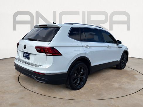 Used 2024 Volkswagen Tiguan SE w/ MDO Package, Three-Row FWD image 10