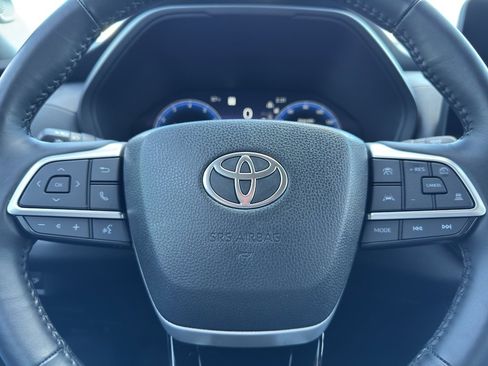 Certified 2024 Toyota Grand Highlander Limited image 17