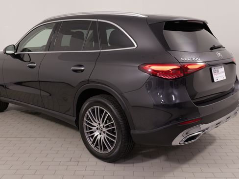 Used 2024 Mercedes-Benz GLC 300 4MATIC image 14