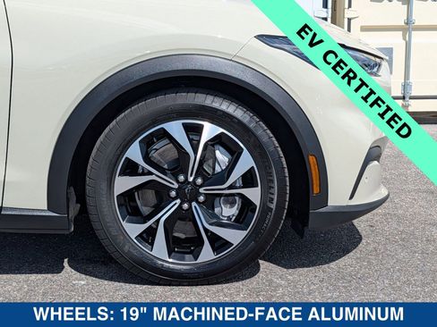 Certified 2025 Ford Mustang Mach-E Select w/ Comfort Package Lite image 11