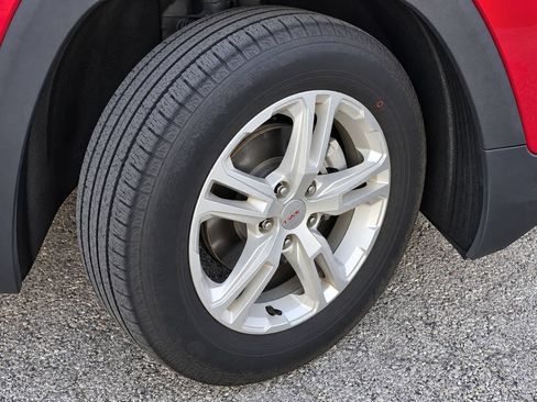 Used 2021 GMC Terrain SLE w/ Driver Convenience Package FWD image 8