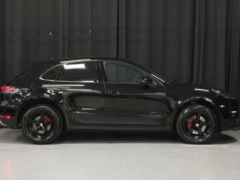 Certified 2021 Porsche Macan AWD/4WD image 6