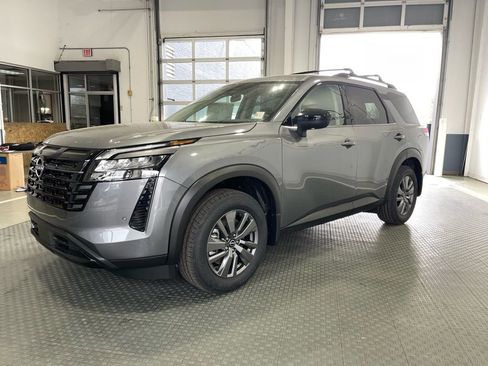 New 2026 Nissan Pathfinder SV FWD image 4