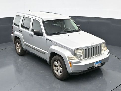 Used 2011 Jeep Liberty Sport AWD/4WD image 9