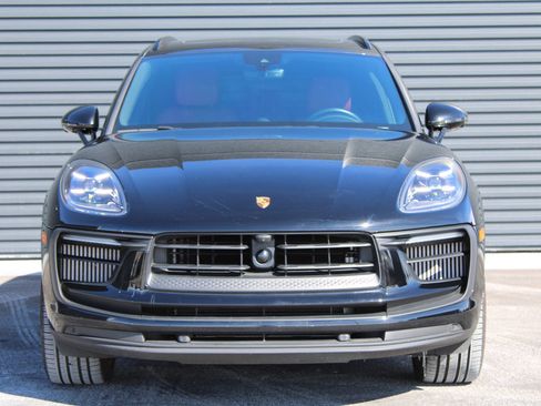 Certified 2024 Porsche Macan S image 7