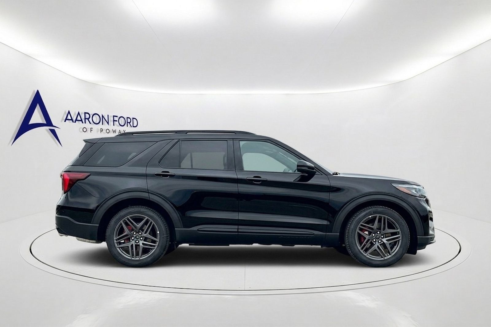 New 2025 Ford Explorer ST-Line w/ Premium Package RWD image 7