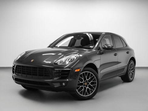 Certified 2017 Porsche Macan AWD/4WD image 6