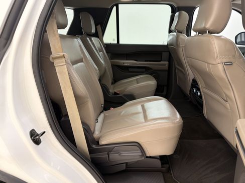 Used 2020 Ford Expedition XLT w/ Equipment Group 202A RWD image 31