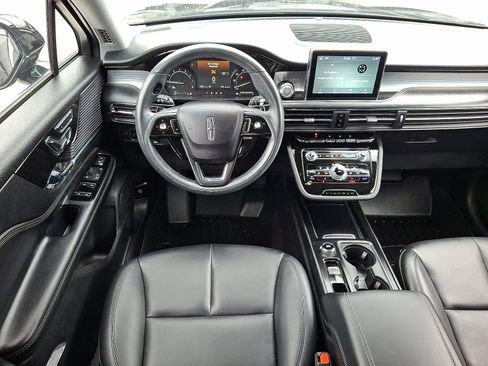 Used 2021 Lincoln Corsair AWD image 11