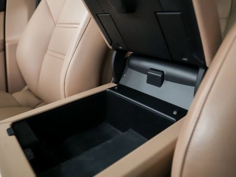 Certified 2021 Porsche Cayenne image 34