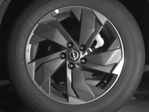 Used 2025 Nissan Rogue SV image 14