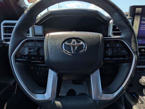 Used 2025 Toyota Tundra Platinum AWD/4WD image 18
