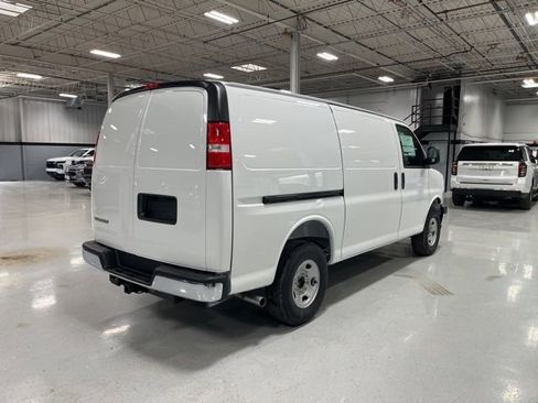 New 2026 Chevrolet Express 2500 Work Van image 9