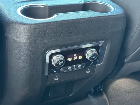 Used 2023 GMC Yukon XL AT4 w/ AT4 Premium Plus Package image 15